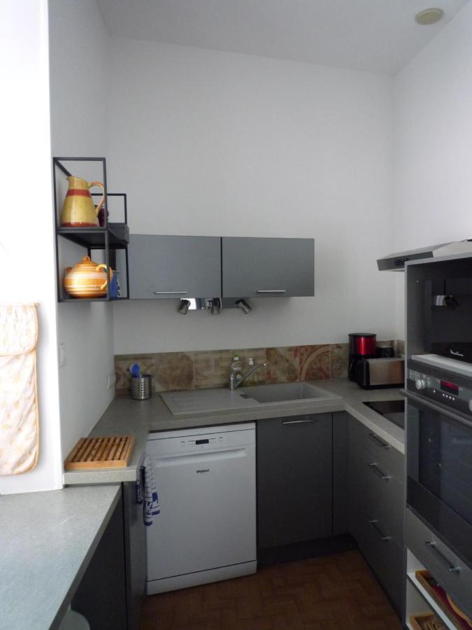 Appartement Avignon Centre Intra Muros Cour Exterieure Parking Prive Gratuit エクステリア 写真