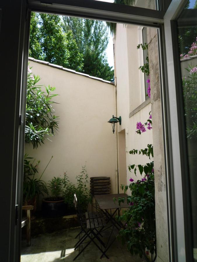 Appartement Avignon Centre Intra Muros Cour Exterieure Parking Prive Gratuit エクステリア 写真